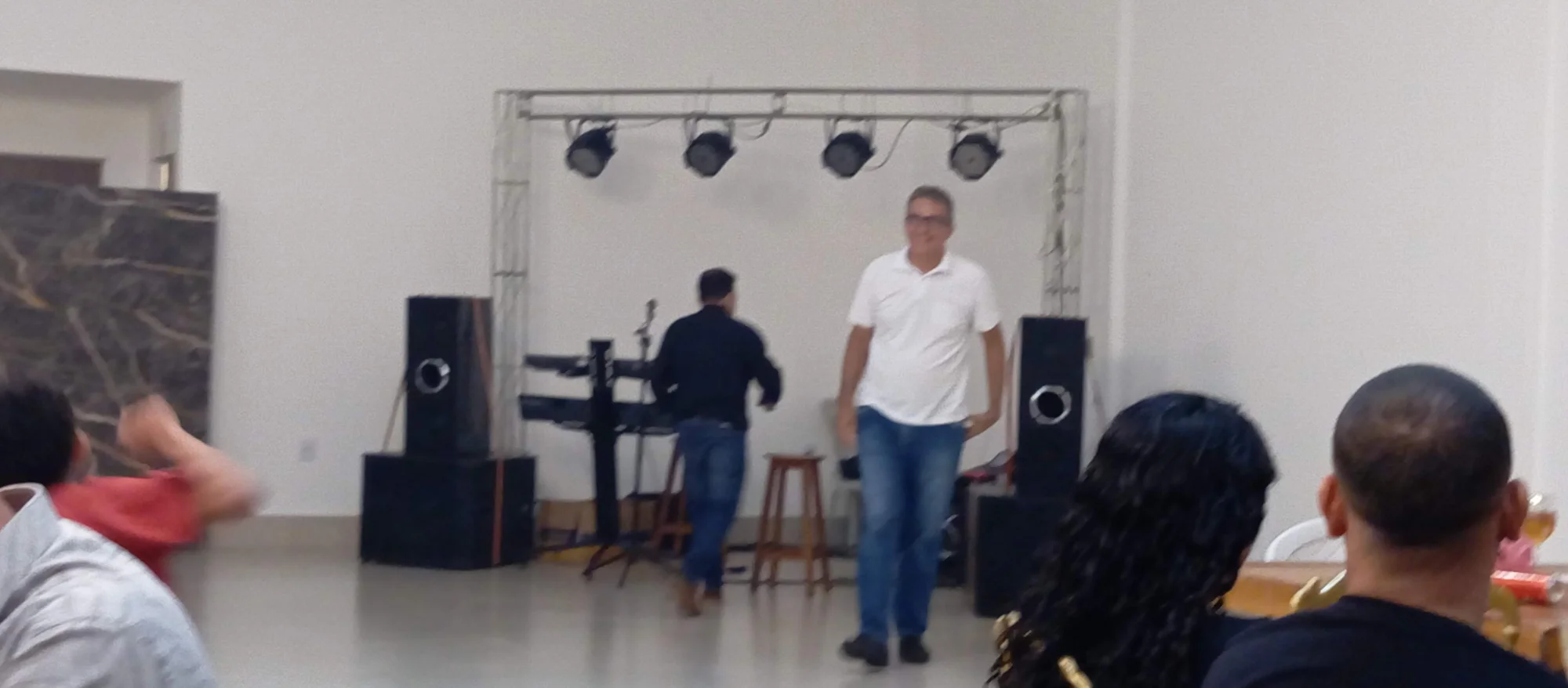 /image/19o-encontro-de-liderancas-rurais-reune-autoridades-associacoes-e-produtores-em-lagoa-dos-patos-mg?src=https%3A%2F%2Fimg2.pixhost.to%2Fimages%2F7461%2F719065316_img_20251205_220926.jpg&w=2000&q=85