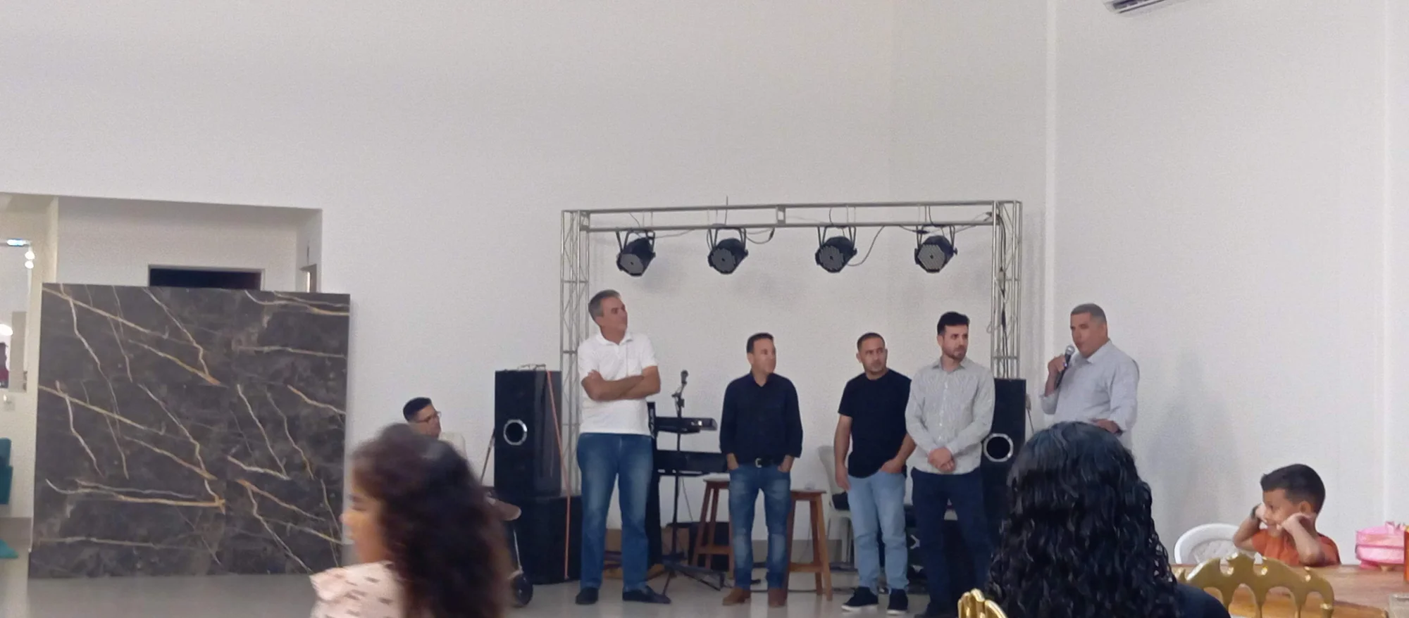 /image/19o-encontro-de-liderancas-rurais-reune-autoridades-associacoes-e-produtores-em-lagoa-dos-patos-mg?src=https%3A%2F%2Fimg2.pixhost.to%2Fimages%2F7461%2F719065368_img_20251205_211554.jpg&w=2000&q=85