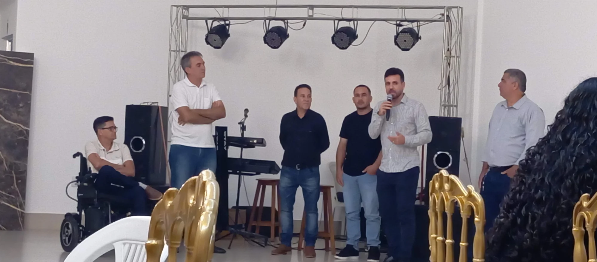 /image/19o-encontro-de-liderancas-rurais-reune-autoridades-associacoes-e-produtores-em-lagoa-dos-patos-mg?src=https%3A%2F%2Fimg2.pixhost.to%2Fimages%2F7461%2F719065380_img_20251205_212046.jpg&w=2000&q=85