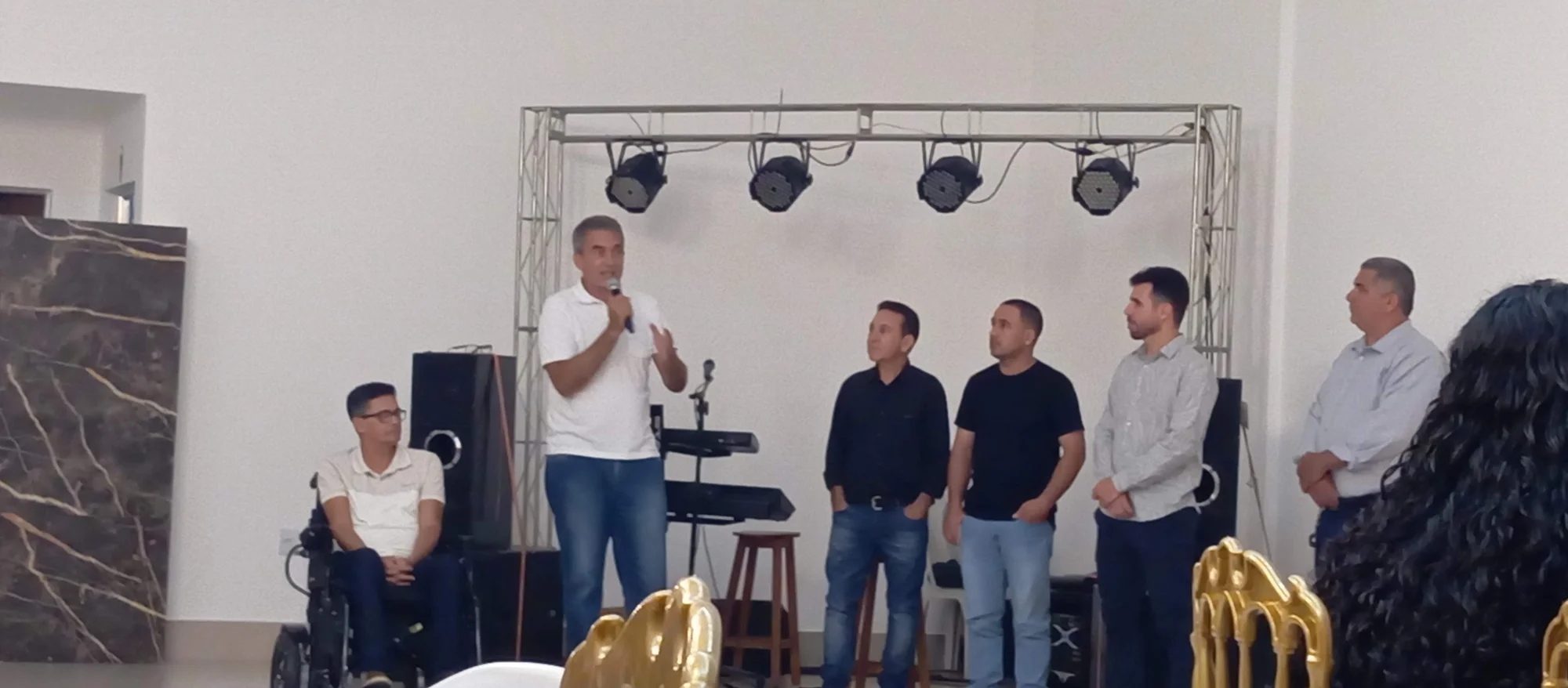 /image/19o-encontro-de-liderancas-rurais-reune-autoridades-associacoes-e-produtores-em-lagoa-dos-patos-mg?src=https%3A%2F%2Fimg2.pixhost.to%2Fimages%2F7461%2F719065415_img_20251205_212647.jpg&w=2000&q=85