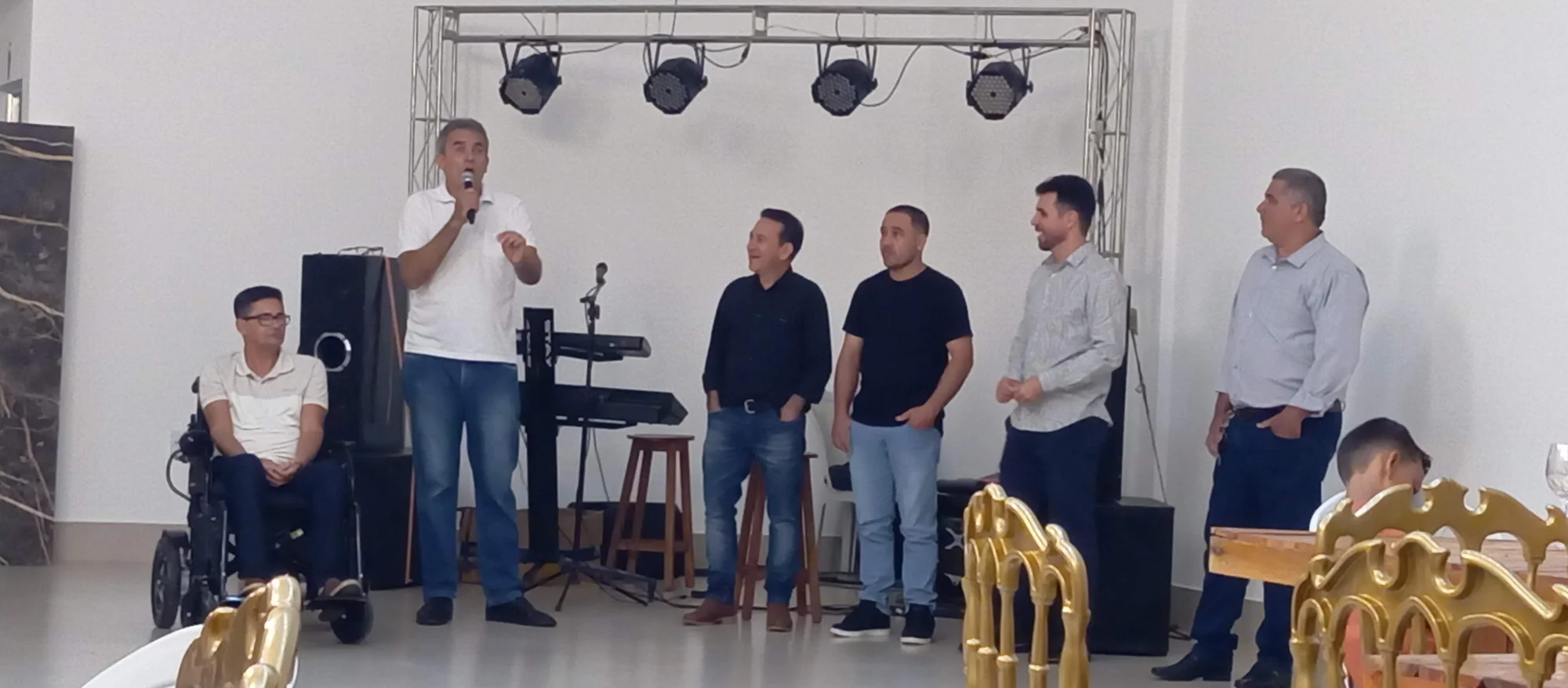 /image/19o-encontro-de-liderancas-rurais-reune-autoridades-associacoes-e-produtores-em-lagoa-dos-patos-mg?src=https%3A%2F%2Fimg2.pixhost.to%2Fimages%2F7461%2F719065433_img_20251205_212909.jpg&w=2000&q=85