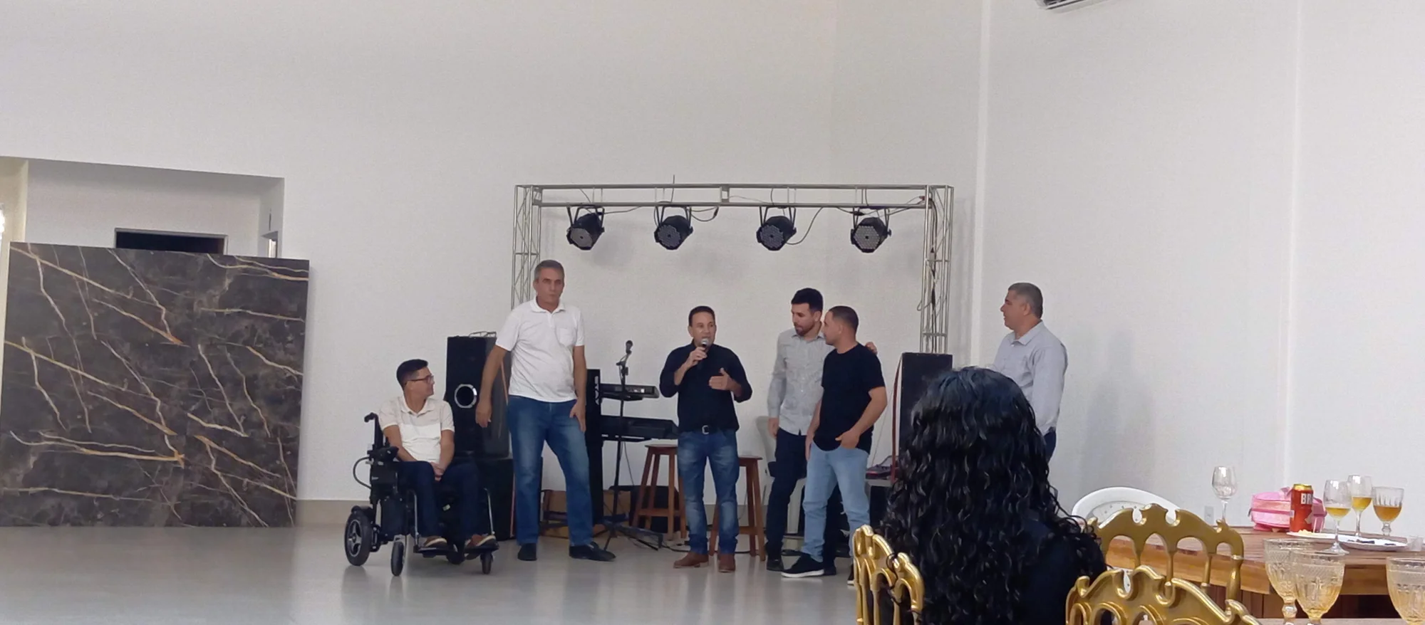 /image/19o-encontro-de-liderancas-rurais-reune-autoridades-associacoes-e-produtores-em-lagoa-dos-patos-mg?src=https%3A%2F%2Fimg2.pixhost.to%2Fimages%2F7461%2F719065469_img_20251205_213247.jpg&w=2000&q=85