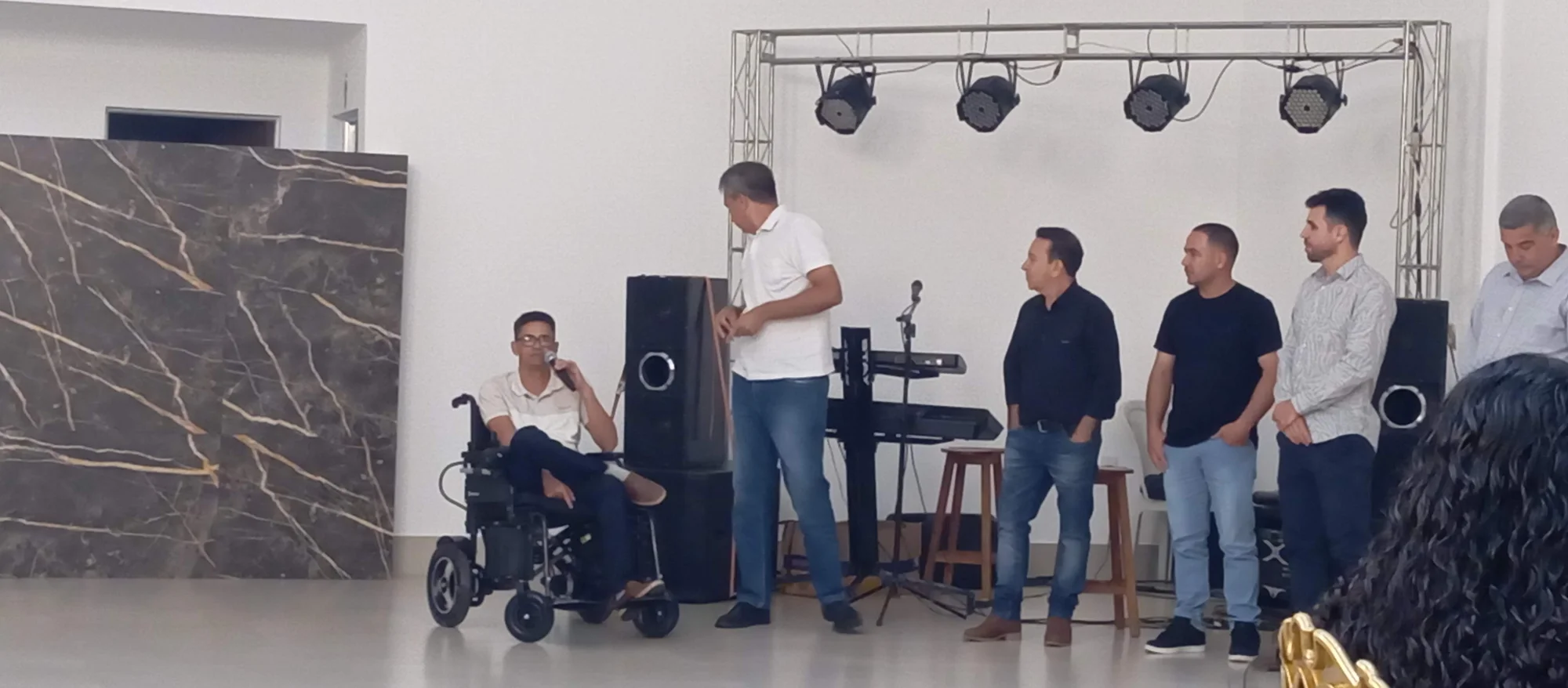 /image/19o-encontro-de-liderancas-rurais-reune-autoridades-associacoes-e-produtores-em-lagoa-dos-patos-mg?src=https%3A%2F%2Fimg2.pixhost.to%2Fimages%2F7461%2F719065576_img_20251205_211004.jpg&w=2000&q=85