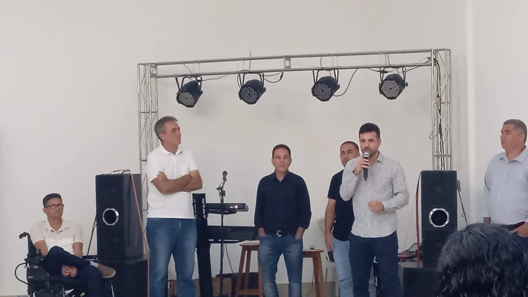 /image/19o-encontro-de-liderancas-rurais-reune-autoridades-associacoes-e-produtores-em-lagoa-dos-patos-mg?src=https%3A%2F%2Fimg2.pixhost.to%2Fimages%2F7461%2F719065639_img_20251205_211727.jpg&w=2000&q=85