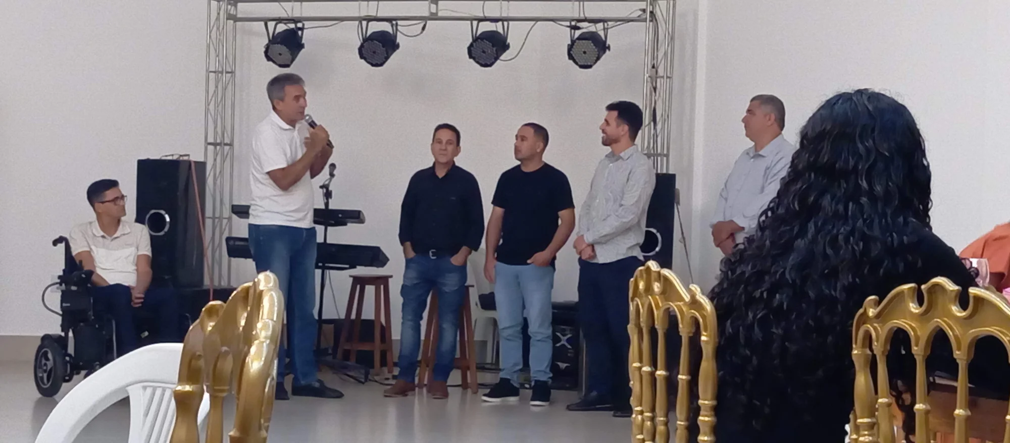 /image/19o-encontro-de-liderancas-rurais-reune-autoridades-associacoes-e-produtores-em-lagoa-dos-patos-mg?src=https%3A%2F%2Fimg2.pixhost.to%2Fimages%2F7461%2F719065690_img_20251205_212545.jpg&w=2000&q=85