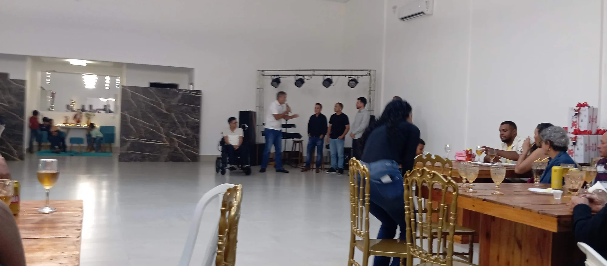 /image/19o-encontro-de-liderancas-rurais-reune-autoridades-associacoes-e-produtores-em-lagoa-dos-patos-mg?src=https%3A%2F%2Fimg2.pixhost.to%2Fimages%2F7461%2F719065789_img_20251205_212934.jpg&w=2000&q=85