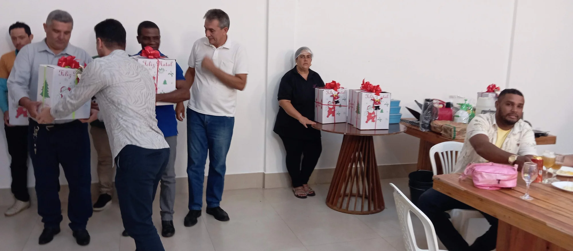 /image/19o-encontro-de-liderancas-rurais-reune-autoridades-associacoes-e-produtores-em-lagoa-dos-patos-mg?src=https%3A%2F%2Fimg2.pixhost.to%2Fimages%2F7461%2F719065822_img_20251205_213601.jpg&w=2000&q=85