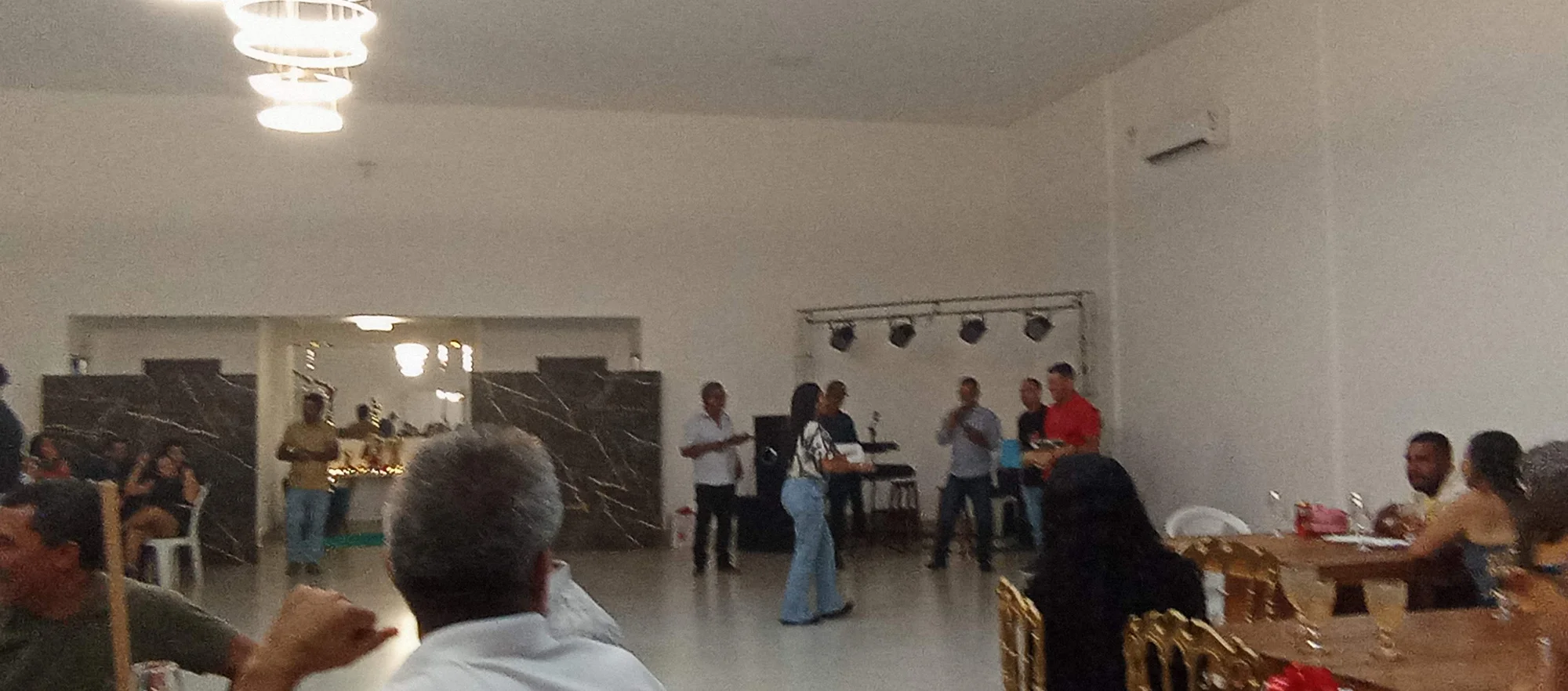 /image/19o-encontro-de-liderancas-rurais-reune-autoridades-associacoes-e-produtores-em-lagoa-dos-patos-mg?src=https%3A%2F%2Fimg2.pixhost.to%2Fimages%2F7461%2F719065946_img_20251205_215314.jpg&w=2000&q=85