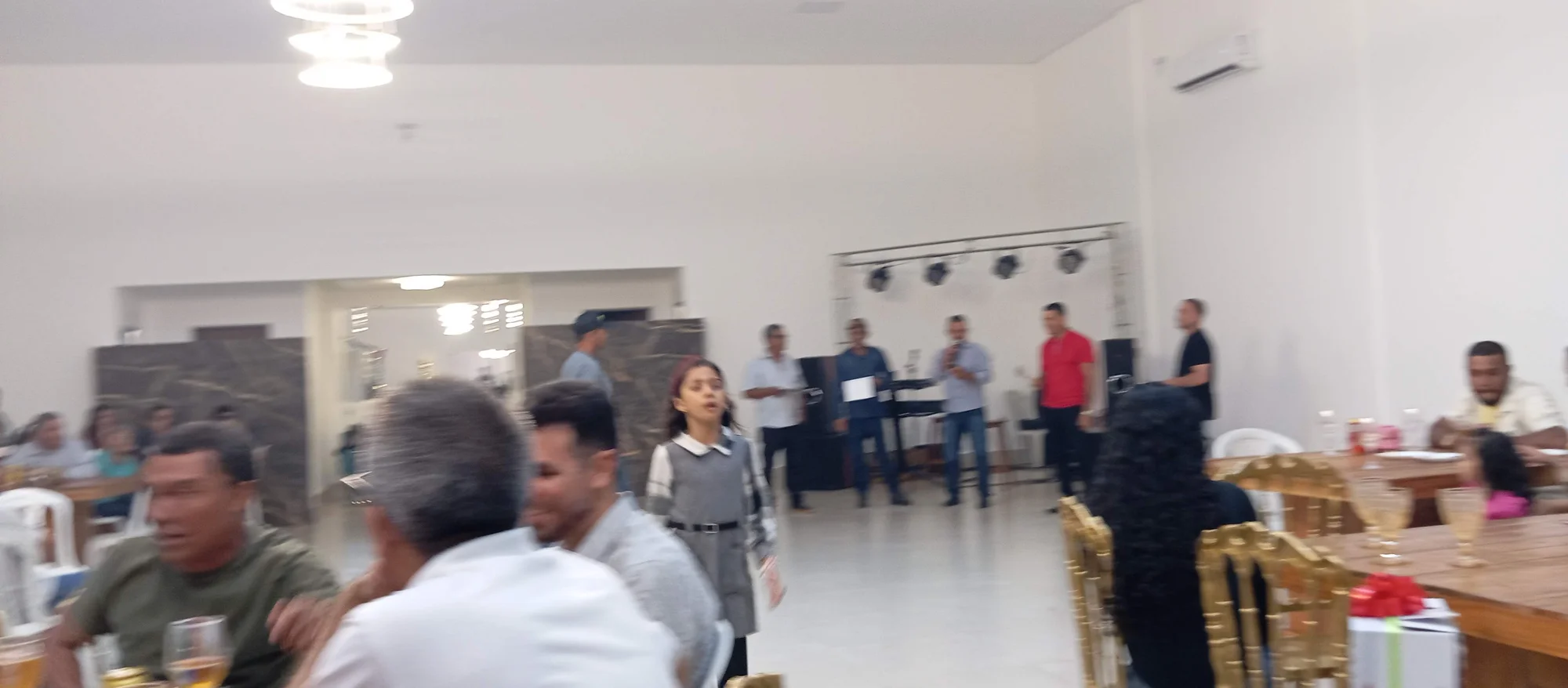 /image/19o-encontro-de-liderancas-rurais-reune-autoridades-associacoes-e-produtores-em-lagoa-dos-patos-mg?src=https%3A%2F%2Fimg2.pixhost.to%2Fimages%2F7461%2F719066234_img_20251205_214857.jpg&w=2000&q=85