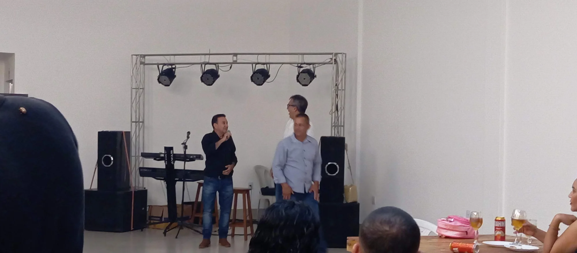 /image/19o-encontro-de-liderancas-rurais-reune-autoridades-associacoes-e-produtores-em-lagoa-dos-patos-mg?src=https%3A%2F%2Fimg2.pixhost.to%2Fimages%2F7461%2F719066626_img_20251205_220917.jpg&w=2000&q=85