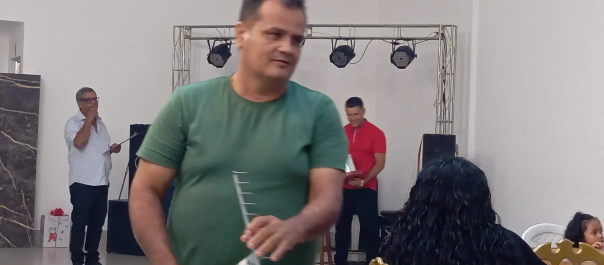 /image/19o-encontro-de-liderancas-rurais-reune-autoridades-associacoes-e-produtores-em-lagoa-dos-patos-mg?src=https%3A%2F%2Fimg2.pixhost.to%2Fimages%2F7461%2F719066797_img_20251205_215551.jpg&w=2000&q=85