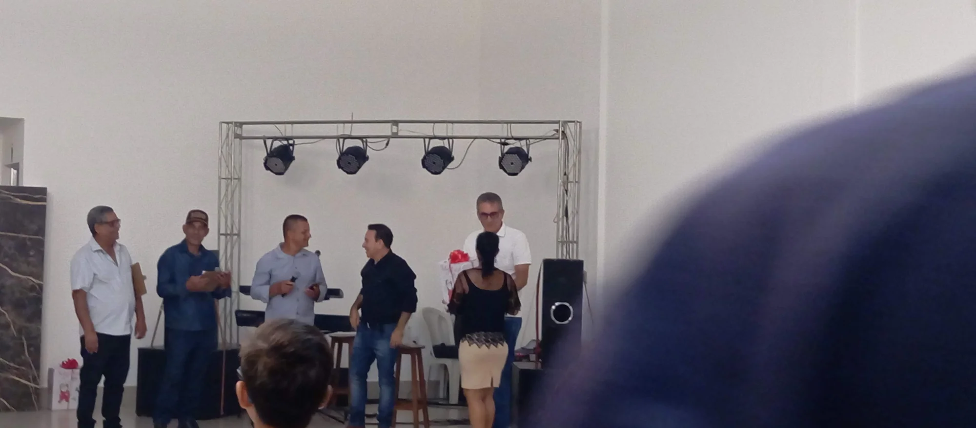 /image/19o-encontro-de-liderancas-rurais-reune-autoridades-associacoes-e-produtores-em-lagoa-dos-patos-mg?src=https%3A%2F%2Fimg2.pixhost.to%2Fimages%2F7461%2F719066929_img_20251205_220749.jpg&w=2000&q=85