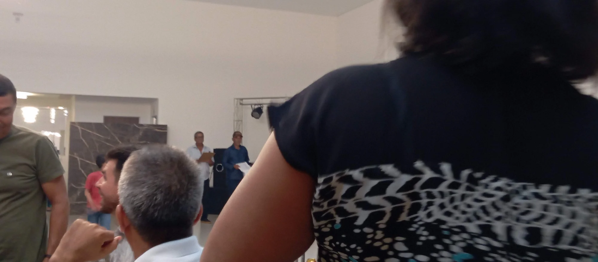/image/19o-encontro-de-liderancas-rurais-reune-autoridades-associacoes-e-produtores-em-lagoa-dos-patos-mg?src=https%3A%2F%2Fimg2.pixhost.to%2Fimages%2F7461%2F719067154_img_20251205_215726.jpg&w=2000&q=85
