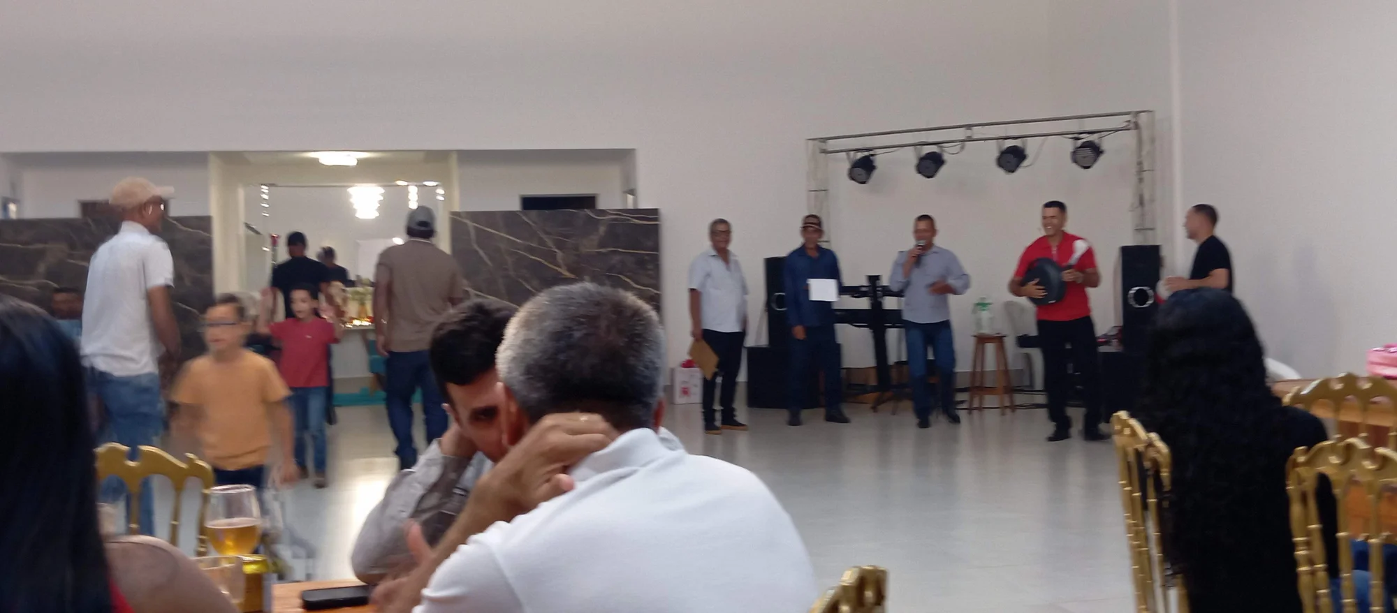 /image/19o-encontro-de-liderancas-rurais-reune-autoridades-associacoes-e-produtores-em-lagoa-dos-patos-mg?src=https%3A%2F%2Fimg2.pixhost.to%2Fimages%2F7461%2F719067180_img_20251205_220019.jpg&w=2000&q=85