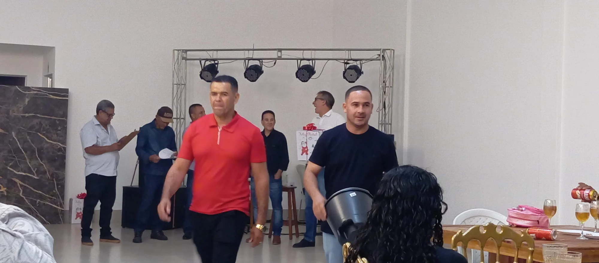 /image/19o-encontro-de-liderancas-rurais-reune-autoridades-associacoes-e-produtores-em-lagoa-dos-patos-mg?src=https%3A%2F%2Fimg2.pixhost.to%2Fimages%2F7461%2F719067228_img_20251205_220720.jpg&w=2000&q=85