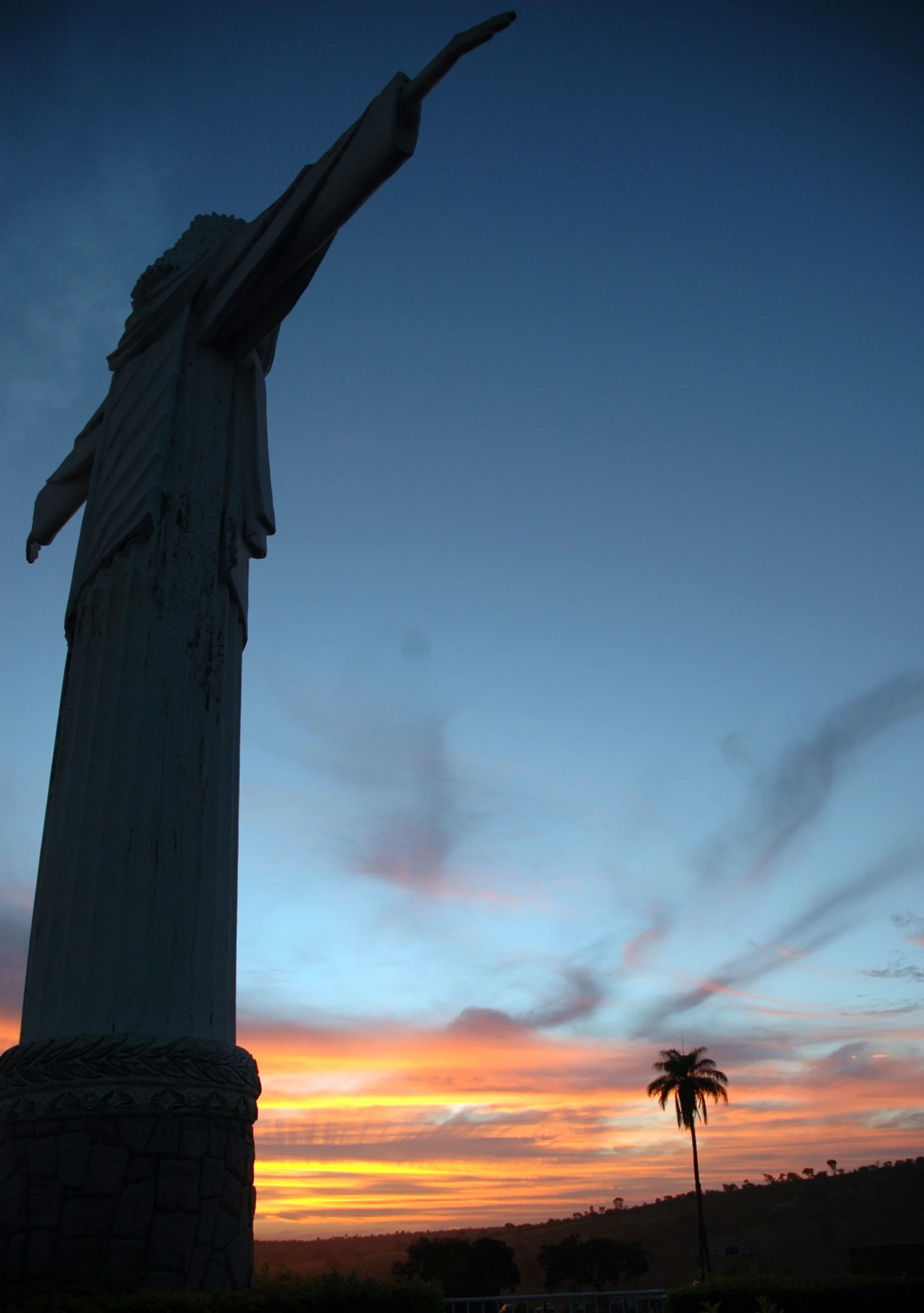/image/a-historia-da-barragem-da-lagoa-a-origem-do-nome-de-lagoa-dos-patos-mg?src=https%3A%2F%2Fimg1.pixhost.to%2Fimages%2F10289%2F662750092_fotos-antigas-lagoa-dos-patos-mg-25.jpg&w=2000&q=85