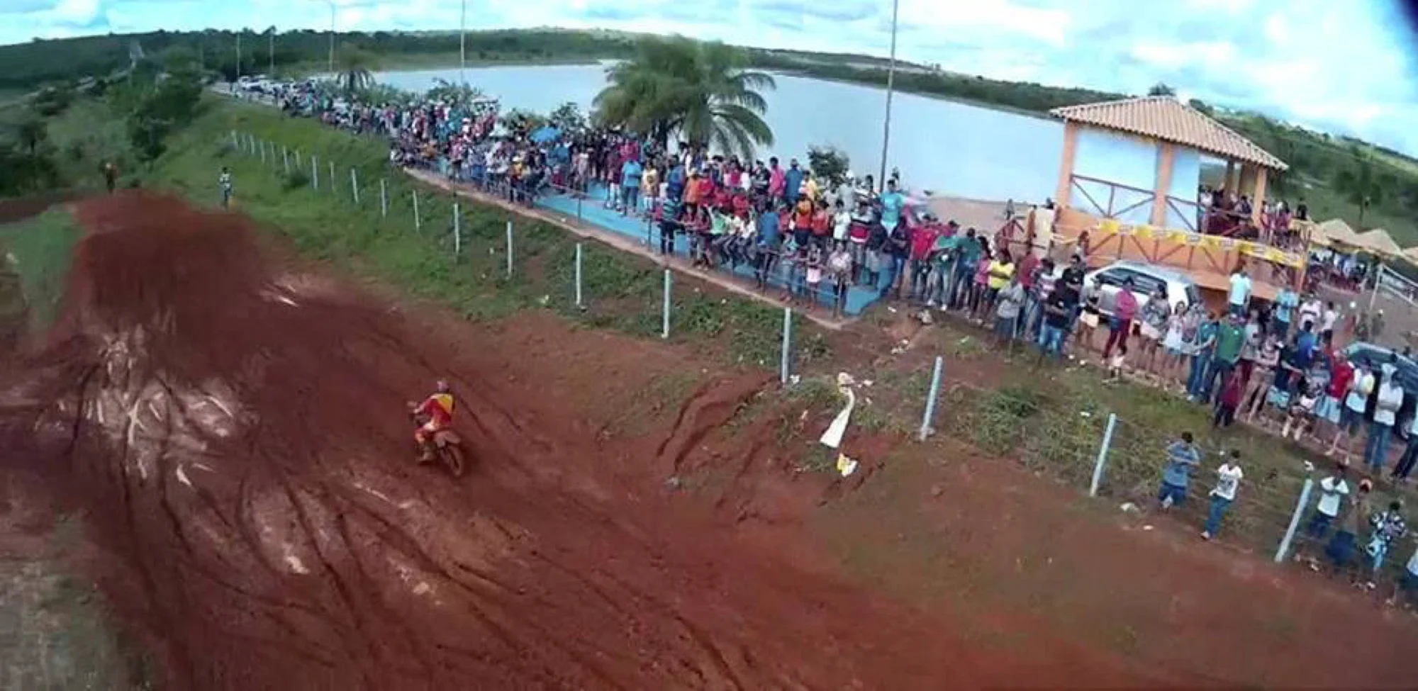 /image/a-historia-da-barragem-da-lagoa-a-origem-do-nome-de-lagoa-dos-patos-mg?src=https%3A%2F%2Fimg1.pixhost.to%2Fimages%2F10289%2F662750536_acao-global-lagoa-dos-patos-motocross-06.jpg&w=2000&q=85