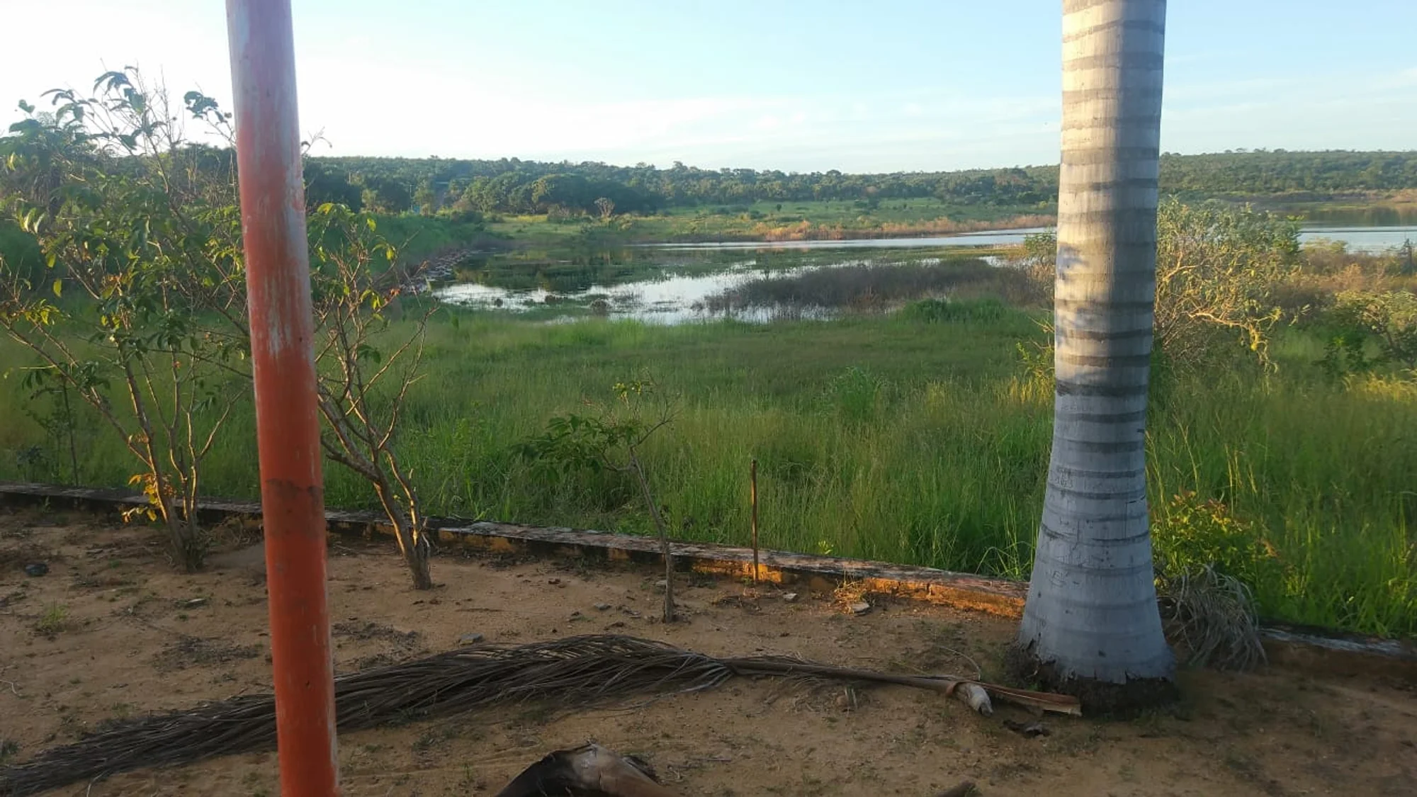 /image/a-historia-da-barragem-da-lagoa-a-origem-do-nome-de-lagoa-dos-patos-mg?src=https%3A%2F%2Fimg1.pixhost.to%2Fimages%2F10747%2F669620873_barragem-lagoa-dos-patos-mg-2022-1.jpg&w=2000&q=85