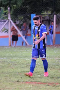 Imagem da galeria do artigo: É campeão! União Bet levanta a taça do 2º Campeonato Regional de Futebol de Campo de Lagoa dos Patos