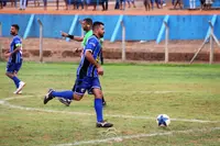Imagem da galeria do artigo: É campeão! União Bet levanta a taça do 2º Campeonato Regional de Futebol de Campo de Lagoa dos Patos