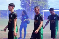 Imagem da galeria do artigo: É campeão! União Bet levanta a taça do 2º Campeonato Regional de Futebol de Campo de Lagoa dos Patos