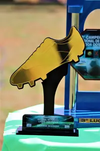 Imagem da galeria do artigo: É campeão! União Bet levanta a taça do 2º Campeonato Regional de Futebol de Campo de Lagoa dos Patos