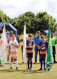 Imagem da galeria do artigo: É campeão! União Bet levanta a taça do 2º Campeonato Regional de Futebol de Campo de Lagoa dos Patos
