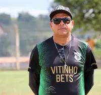 Imagem da galeria do artigo: É campeão! União Bet levanta a taça do 2º Campeonato Regional de Futebol de Campo de Lagoa dos Patos