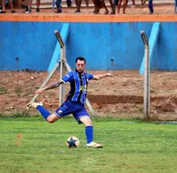 Imagem da galeria do artigo: É campeão! União Bet levanta a taça do 2º Campeonato Regional de Futebol de Campo de Lagoa dos Patos