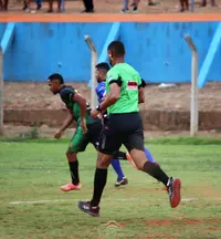 Imagem da galeria do artigo: É campeão! União Bet levanta a taça do 2º Campeonato Regional de Futebol de Campo de Lagoa dos Patos