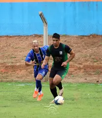 Imagem da galeria do artigo: É campeão! União Bet levanta a taça do 2º Campeonato Regional de Futebol de Campo de Lagoa dos Patos