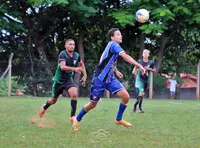 Imagem da galeria do artigo: É campeão! União Bet levanta a taça do 2º Campeonato Regional de Futebol de Campo de Lagoa dos Patos