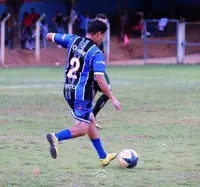 Imagem da galeria do artigo: É campeão! União Bet levanta a taça do 2º Campeonato Regional de Futebol de Campo de Lagoa dos Patos