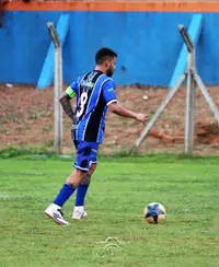 Imagem da galeria do artigo: É campeão! União Bet levanta a taça do 2º Campeonato Regional de Futebol de Campo de Lagoa dos Patos