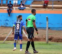Imagem da galeria do artigo: É campeão! União Bet levanta a taça do 2º Campeonato Regional de Futebol de Campo de Lagoa dos Patos