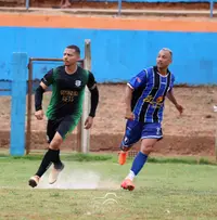 Imagem da galeria do artigo: É campeão! União Bet levanta a taça do 2º Campeonato Regional de Futebol de Campo de Lagoa dos Patos