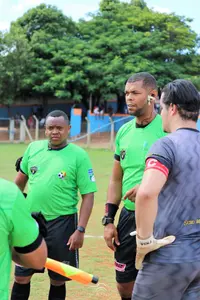 Imagem da galeria do artigo: É campeão! União Bet levanta a taça do 2º Campeonato Regional de Futebol de Campo de Lagoa dos Patos