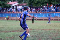 Imagem da galeria do artigo: É campeão! União Bet levanta a taça do 2º Campeonato Regional de Futebol de Campo de Lagoa dos Patos
