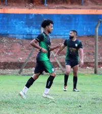 Imagem da galeria do artigo: É campeão! União Bet levanta a taça do 2º Campeonato Regional de Futebol de Campo de Lagoa dos Patos