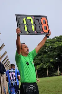 Imagem da galeria do artigo: É campeão! União Bet levanta a taça do 2º Campeonato Regional de Futebol de Campo de Lagoa dos Patos