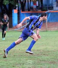 Imagem da galeria do artigo: É campeão! União Bet levanta a taça do 2º Campeonato Regional de Futebol de Campo de Lagoa dos Patos