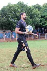 Imagem da galeria do artigo: É campeão! União Bet levanta a taça do 2º Campeonato Regional de Futebol de Campo de Lagoa dos Patos