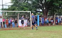 Imagem da galeria do artigo: É campeão! União Bet levanta a taça do 2º Campeonato Regional de Futebol de Campo de Lagoa dos Patos
