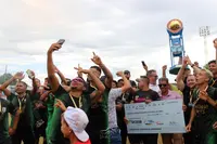 Imagem da galeria do artigo: É campeão! União Bet levanta a taça do 2º Campeonato Regional de Futebol de Campo de Lagoa dos Patos