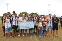 Imagem da galeria do artigo: É campeão! União Bet levanta a taça do 2º Campeonato Regional de Futebol de Campo de Lagoa dos Patos
