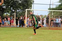 Imagem da galeria do artigo: É campeão! União Bet levanta a taça do 2º Campeonato Regional de Futebol de Campo de Lagoa dos Patos