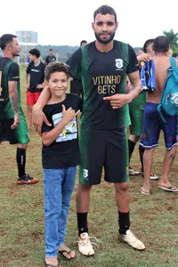 Imagem da galeria do artigo: É campeão! União Bet levanta a taça do 2º Campeonato Regional de Futebol de Campo de Lagoa dos Patos