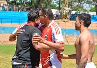 Imagem da galeria do artigo: EM FOTOS: Confira os registros da classificação épica do Arsenal sobre o Oriente na Semifinal do Regional 2026 em Lagoa dos Patos MG
