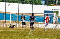 Imagem da galeria do artigo: EM FOTOS: Confira os registros da classificação épica do Arsenal sobre o Oriente na Semifinal do Regional 2026 em Lagoa dos Patos MG