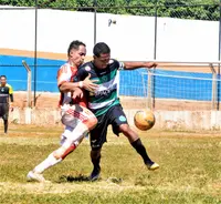 Imagem da galeria do artigo: EM FOTOS: Confira os registros da classificação épica do Arsenal sobre o Oriente na Semifinal do Regional 2026 em Lagoa dos Patos MG